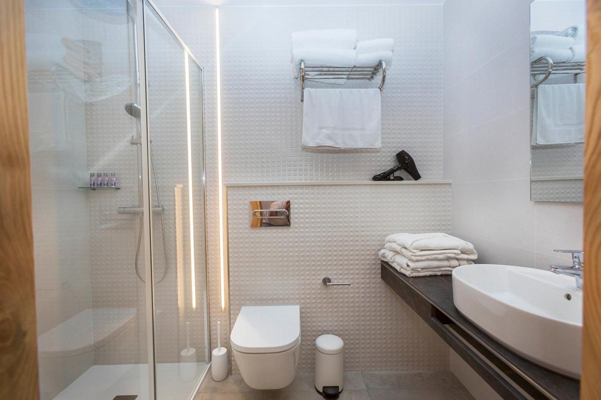A De Lucia Hotel Quintáns Eksteriør billede