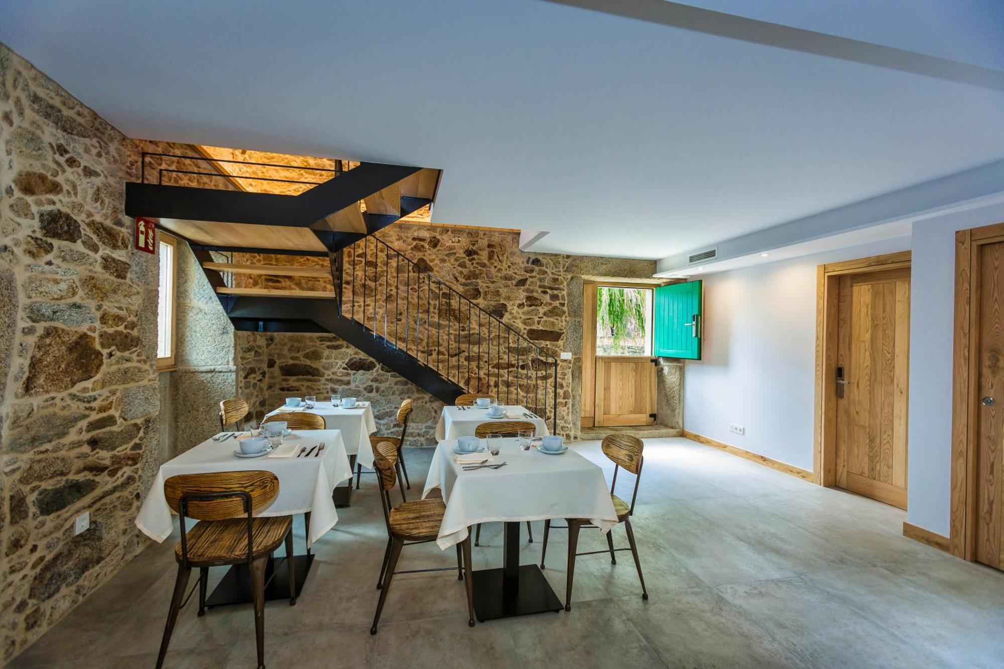 A De Lucia Hotel Quintáns Eksteriør billede
