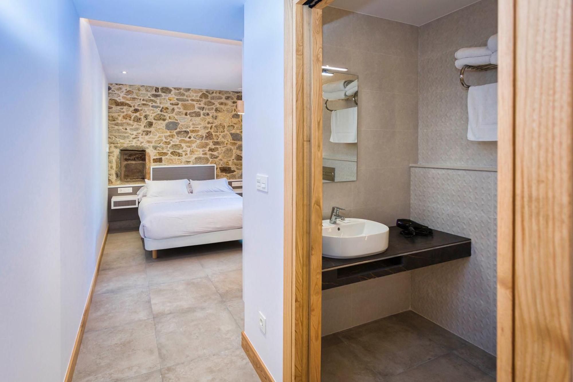 A De Lucia Hotel Quintáns Eksteriør billede
