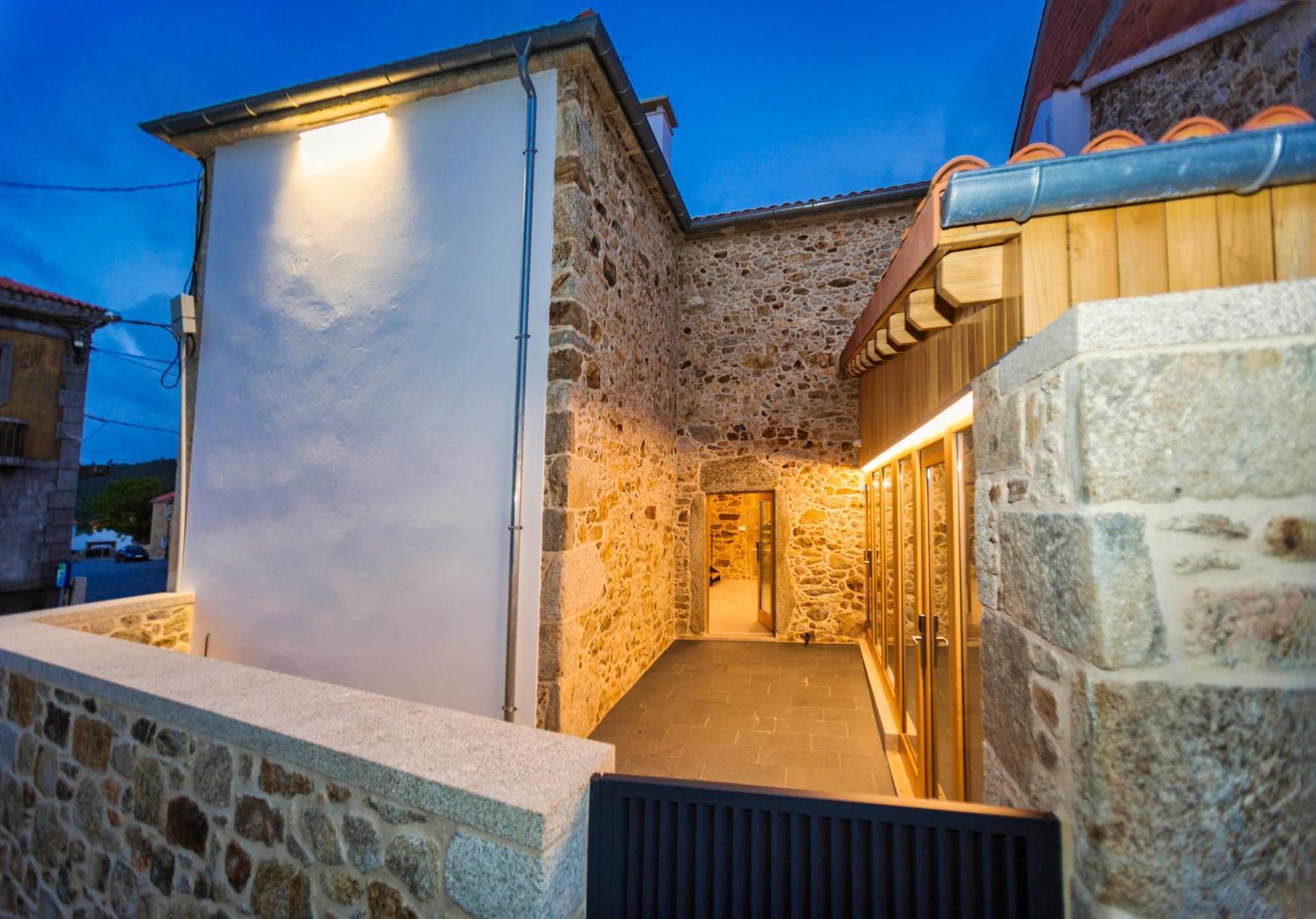 A De Lucia Hotel Quintáns Eksteriør billede